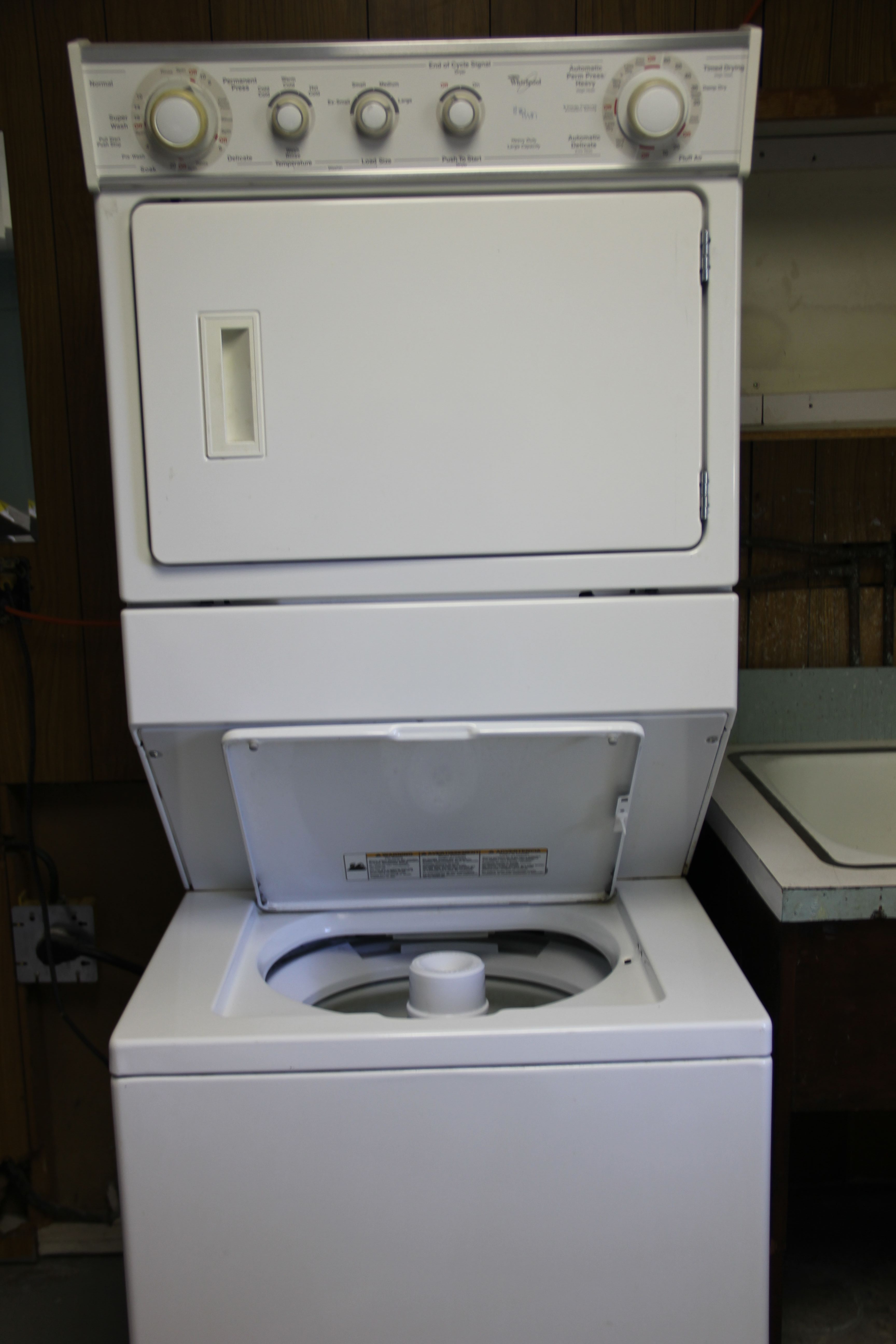 Large Furnished Room 4 for 2 People in Coquitlam near SkyTrain